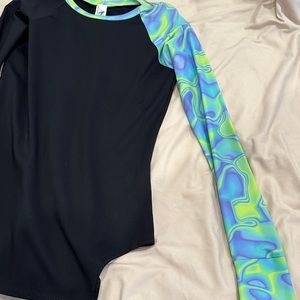 RARE TRENDY tie dye top unique shape